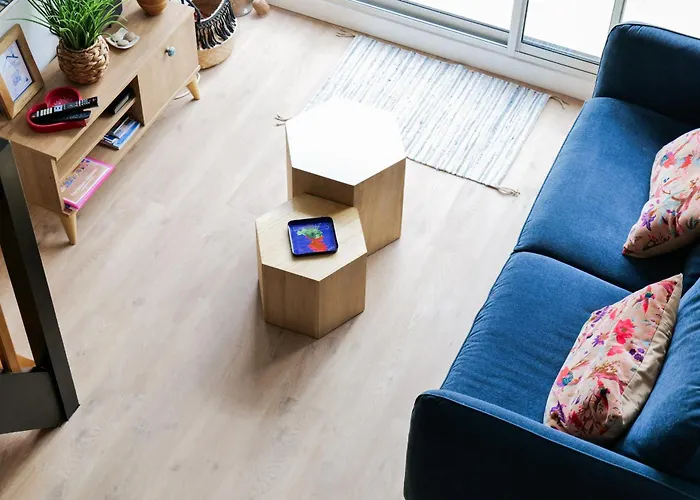 Appartement Renove Avec Gout Et Idealement Situe A Deux Pas Du Remblai
